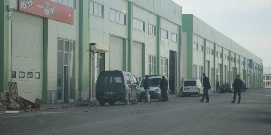 Mobilyacılar Sitesi’nde İntihar