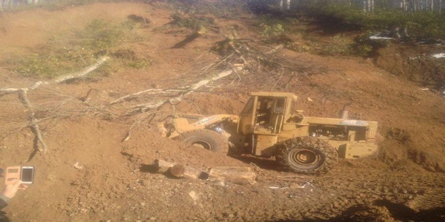 Gümelide heyelan sonrası yollar onarılıyor