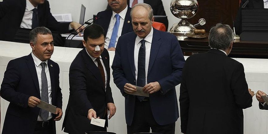 Anayasa değişikliği teklifinin 8. maddesi kabul edildi