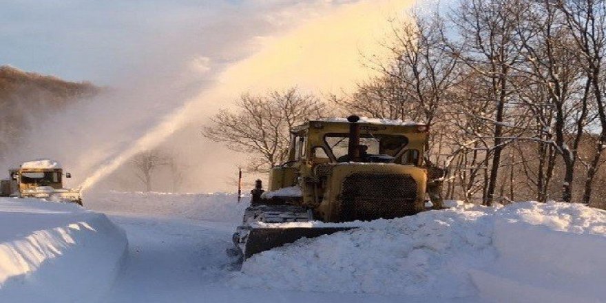 Ulaşıma kapanan 120 köy yolu açıldı
