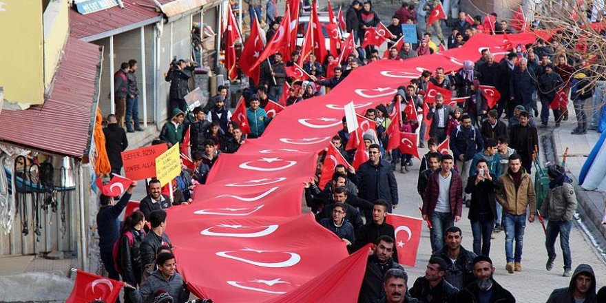 Diyarbakır'da 'Teröre Lanet Şehide Saygı' mitingi düzenlendi