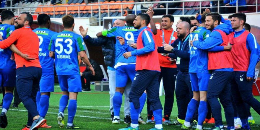 Alanya'da gol düellosunun galibi Rize!