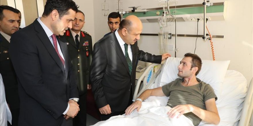 Milli Savunma Bakanı Işık'tan gazilere ziyaret