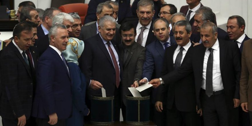 Anayasa değişikliği teklifinin 16. maddesi kabul edildi