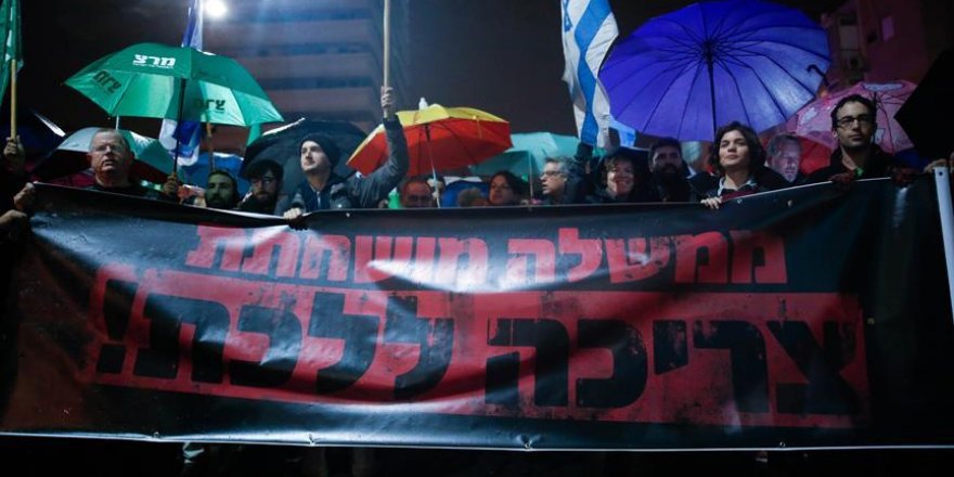 İsrailliler Netanyahu'nun istifasını istedi