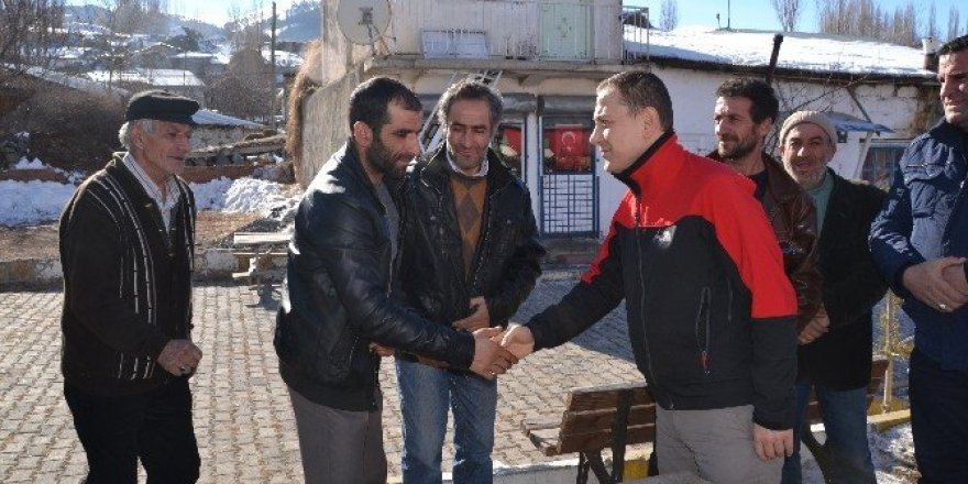Şenkaya Kaymakamı Dereci mahalle ziyaretlerine başladı