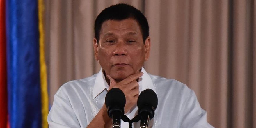 Duterte'den 'teröristleri bombalayın' talimatı