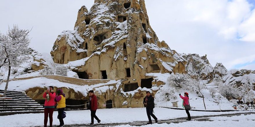 Kapadokya beyaza büründü