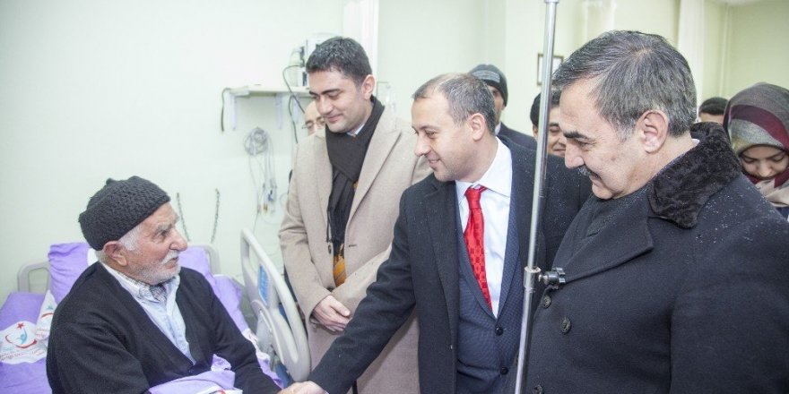 Kore gazisi hastanede ziyaret edildi