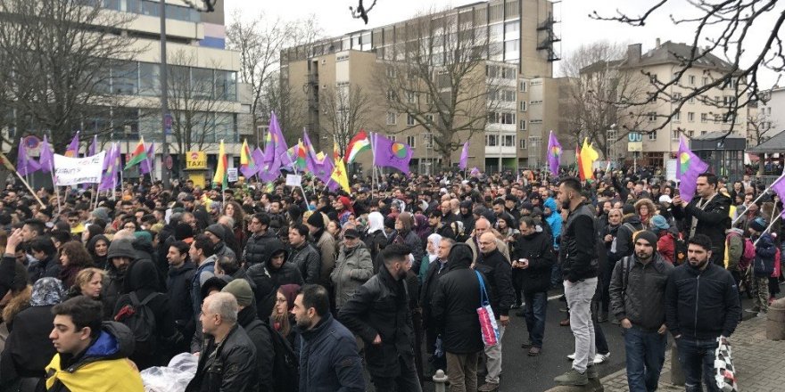 Almanya’nın demokrasi anlayışı!
