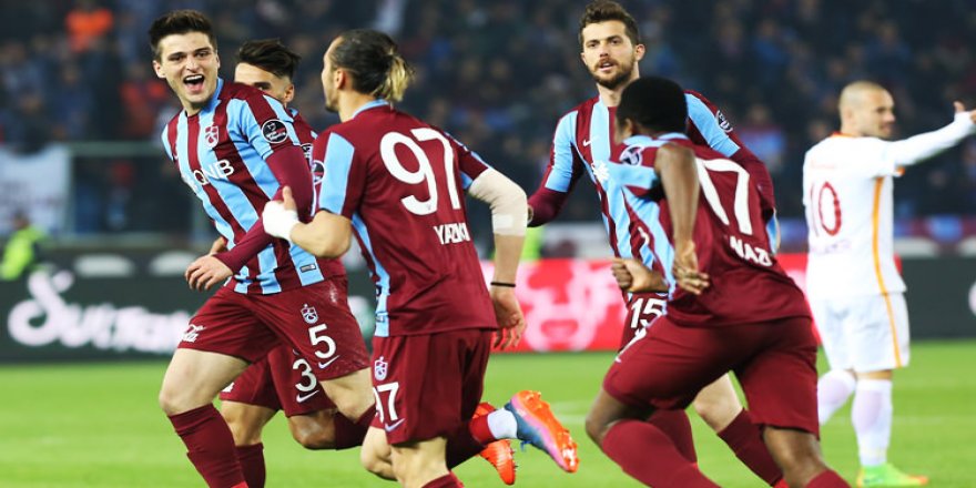 Galatasaray, Trabzon'da 'fırtına'ya kapıldı!