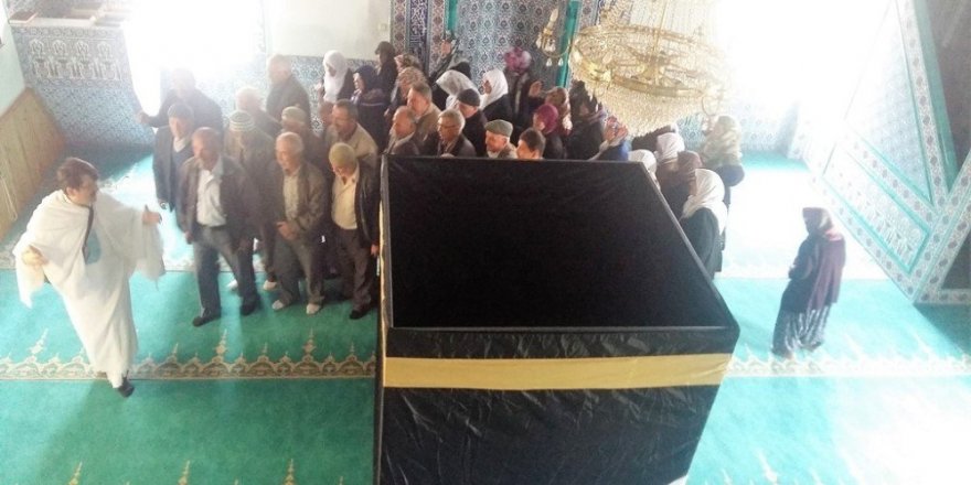 Hüyük’te Kabe maketiyle hac eğitimi