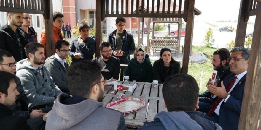 Konuk: “19 Mayıs, milletin istiklal aşkıyla ayağa kalktığı gündür”