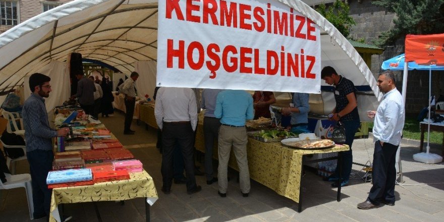 Siverek’te ihtiyaç sahibi aileler yararına kermes düzenlendi
