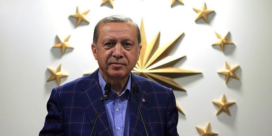 Erdoğan altın madalya kazanan sporcuları kutladı
