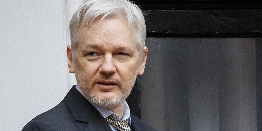 Assange hakkındaki tecavüz suçlaması düşürüldü