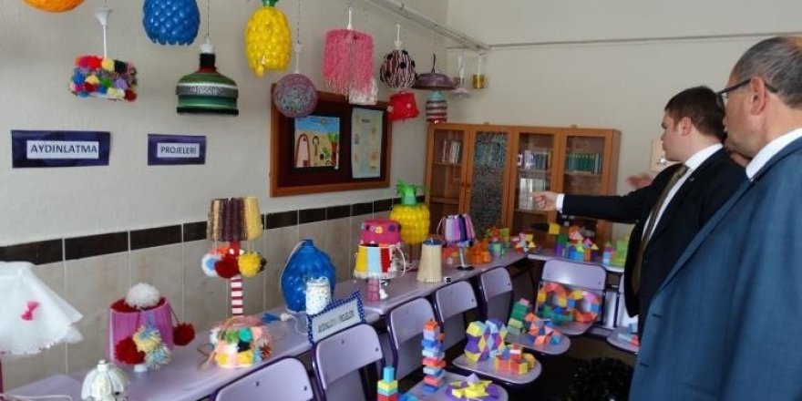 Atıklar sanat eserine dönüştürüldü