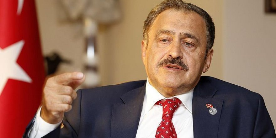 Bakan Eroğlu'nun ikiz torun sevinci