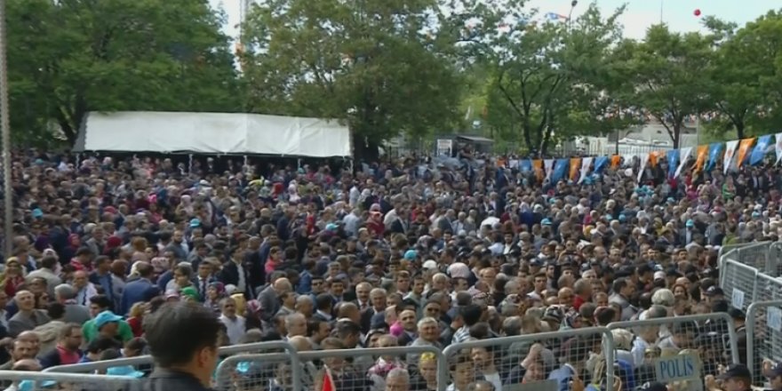 Salona sığmadılar! AK Parti kongresinde mahşeri kalabalık
