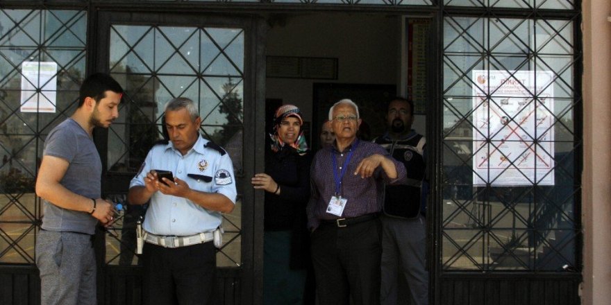 KPSS’ye geç kalan adaylar kapıda kaldı