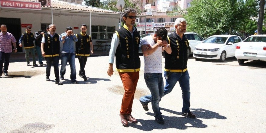 8 kapkaç olayına karışan 3 zanlı yakalandı