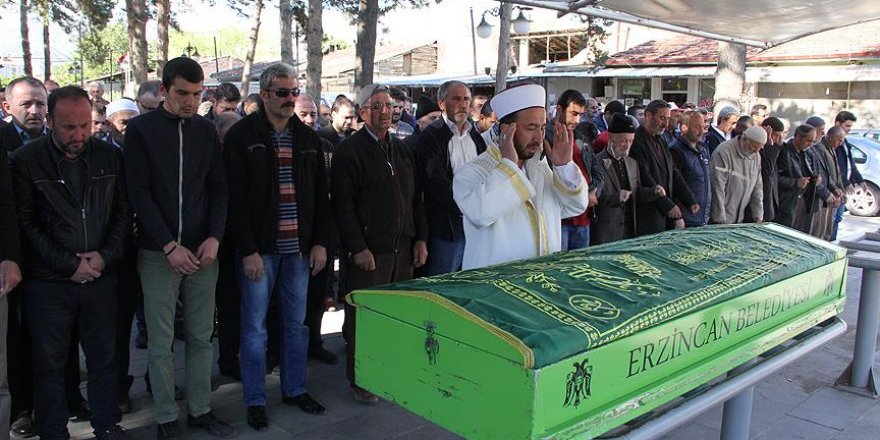 Deprem korkusuna kalbi dayanmadı