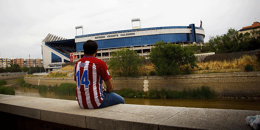 Atletico Madrid, Vicente Calderon'a veda etti