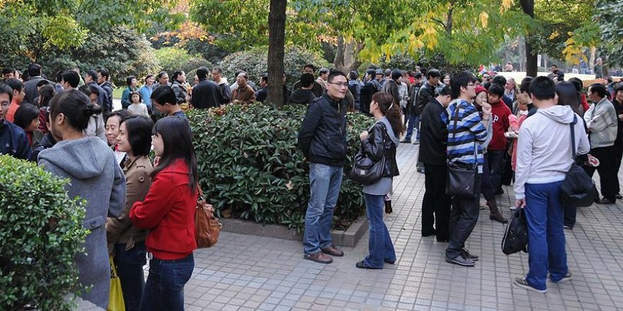 Çin'de bekarlara 'evlenin' baskısı
