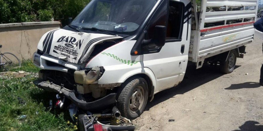Kazada yaralanan genç hayatını kaybetti