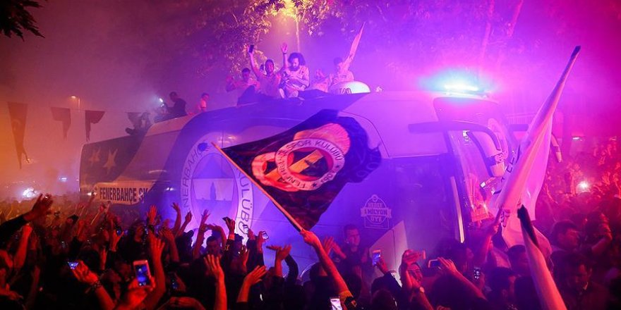 Fenerbahçe THY Avrupa Ligi şampiyonluğunu kutladı