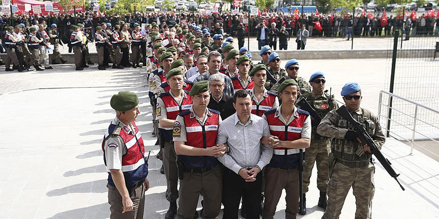 FETÖ'cü başyaver hakim karşısına çıktı