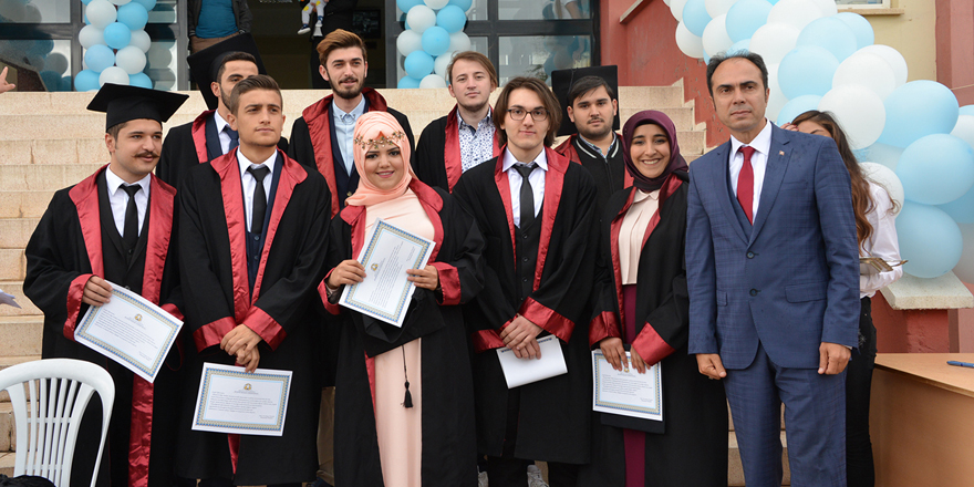 Bozkır MYO’da Mezuniyet Heyecanı