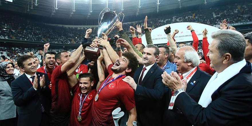 Bakan Osman Aşkın Bak'tan ödül açıklaması