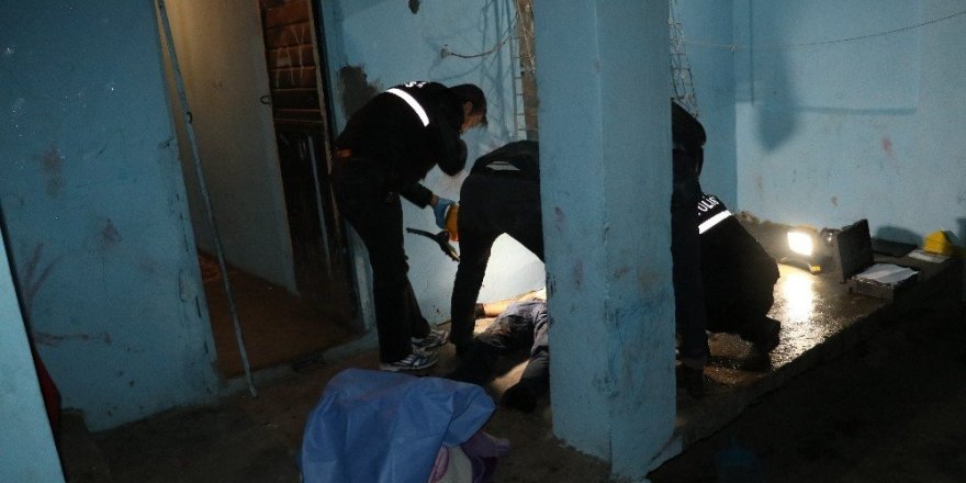 Evinin avlusunda uğradığı silahlı saldırıda hayatını kaybetti