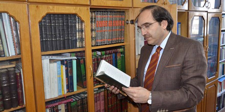 Prof. Ahmet Yaman: Doğrudan dine saldıramayanlar Diyanet'i hedef alıyor