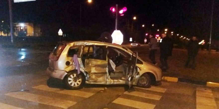 Isparta’da feci kaza: 2 ölü, 3 yaralı