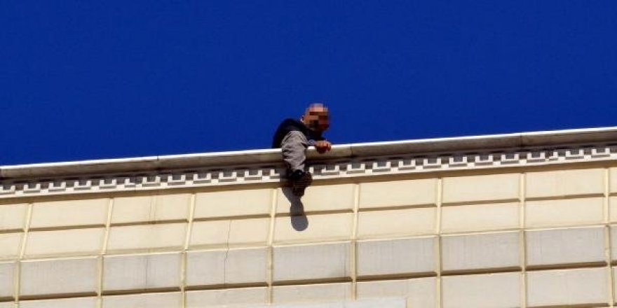 İntihara kalkışan kimlik kaplamacıyı İl Emniyet Müdürü ikna etti