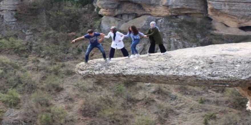 Akın akın geliyorlar!