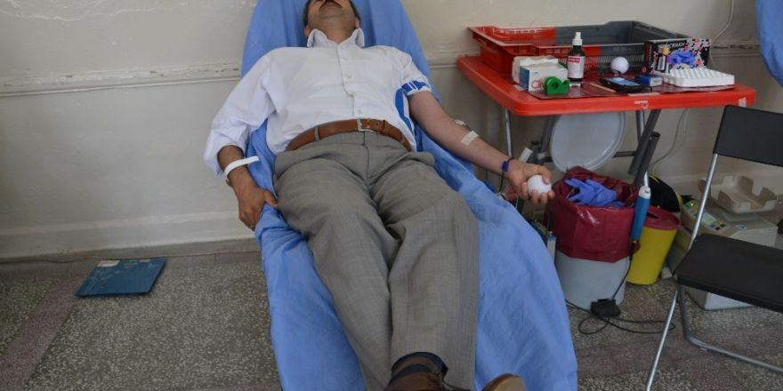’Manisa sana kanım feda’ kampanyasına Saruhanlı’dan destek