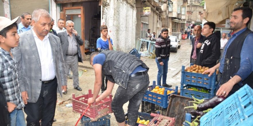 Birecik’te sel felaketinin yaraları sarılıyor