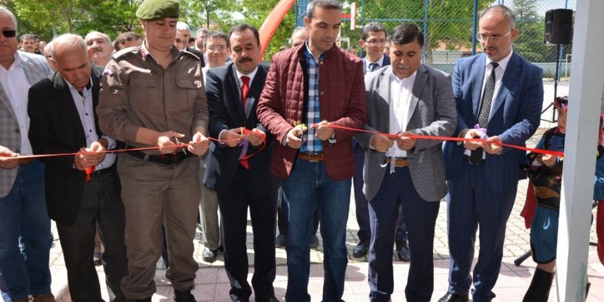 Emet Halk Eğitim Merkezi’nin yıl sonu sergisi