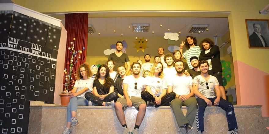 PAÜ Ateş Böceği Topluluğu köy okullarına umut oldu