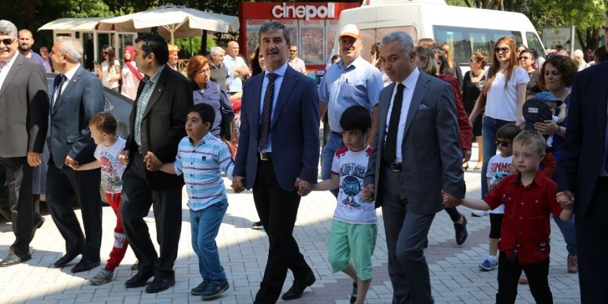 Özel öğrencilerden Turgutlu’da fark oluşturan etkinlik