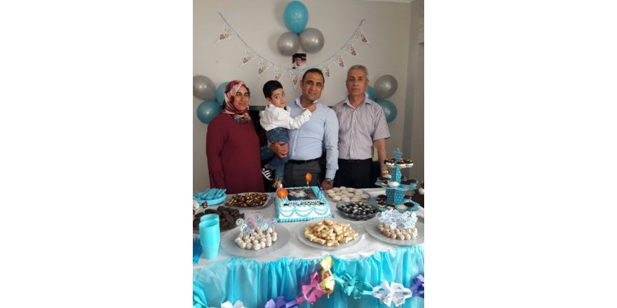 Evde eğitim gören Toprak’a doğum günü sürprizi