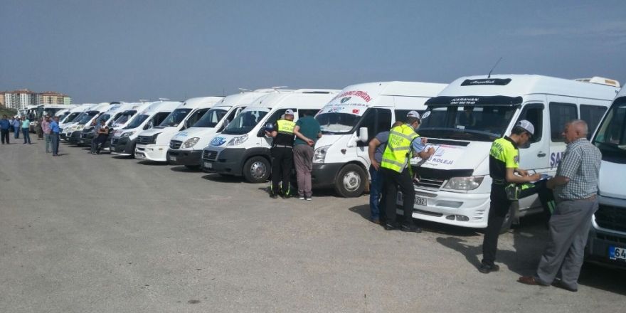 Uşak’ta servis araçları denetlendi