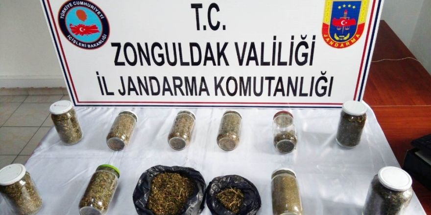 Oğlu uyuşturucudan tutuklanan baba, oğlunun sakladığı uyuşturucuyla yakalandı