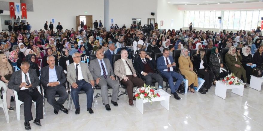 Van’da “Anneler Günü ve Engelliler Haftası” programı