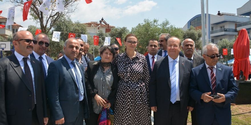 Efeler’den tüm dünyaya kardeşlik mesajı