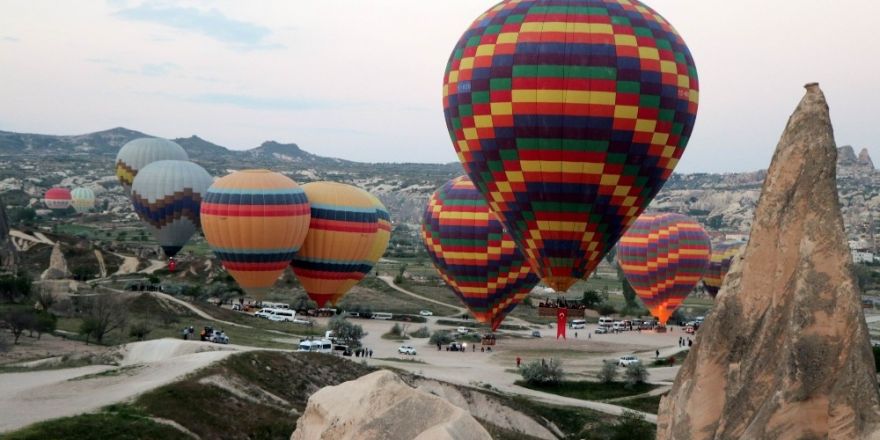 Kapadokya’da balon turları yine iptal edildi
