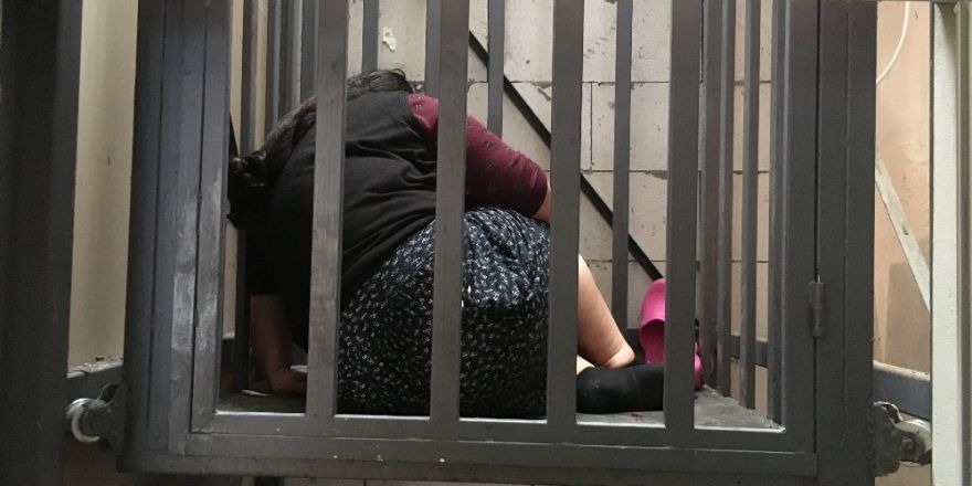 Beyoğlu’nda asansör ikinci kattan yere çakıldı: 1 yaralı